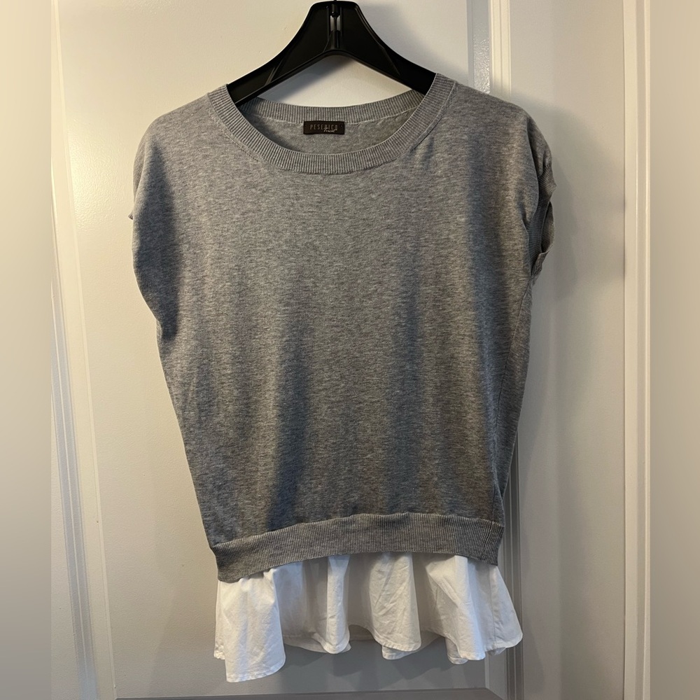 Peserico Gray and White Layered top, size 6